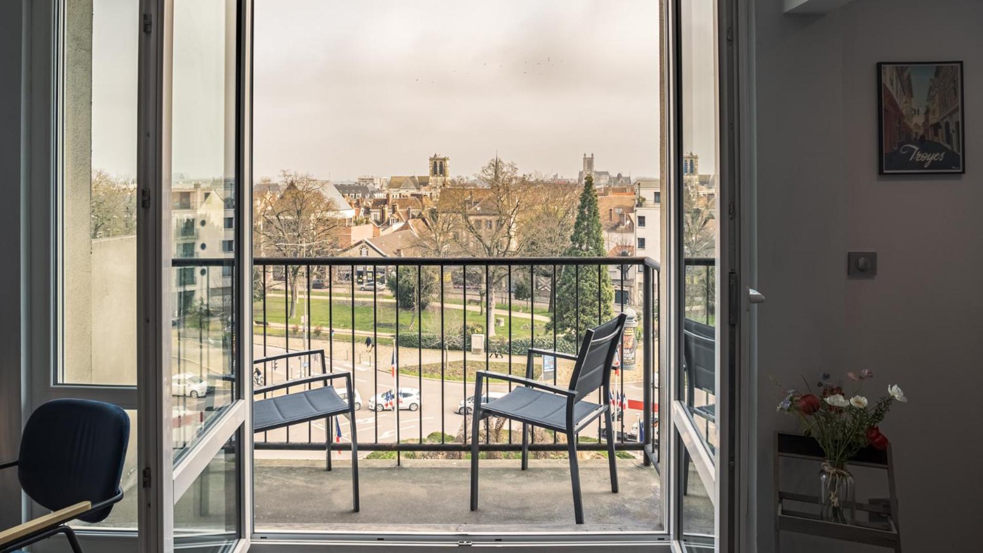 Le Balcon Troyen - Proche Hypercentre - 4 Pers. Apartment Troyes Bagian luar foto